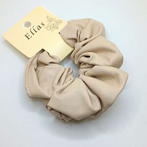 CREAM Nude neutral color leather scrunchie